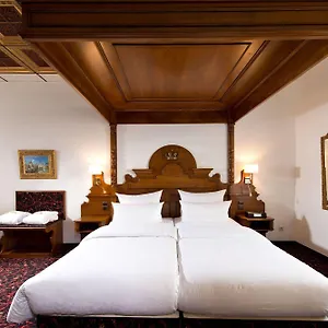 Otel King's First ****